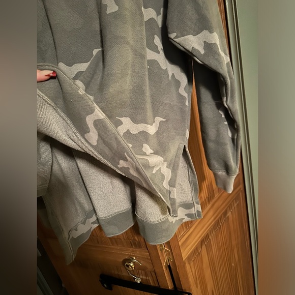 american eagle sweatshirt - Picture 4 of 6